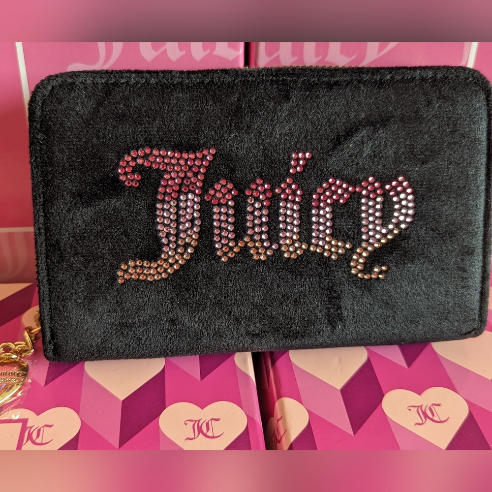 BNWOT Juicy Couture Be Classic 2 Black Velour Bifold Wallet